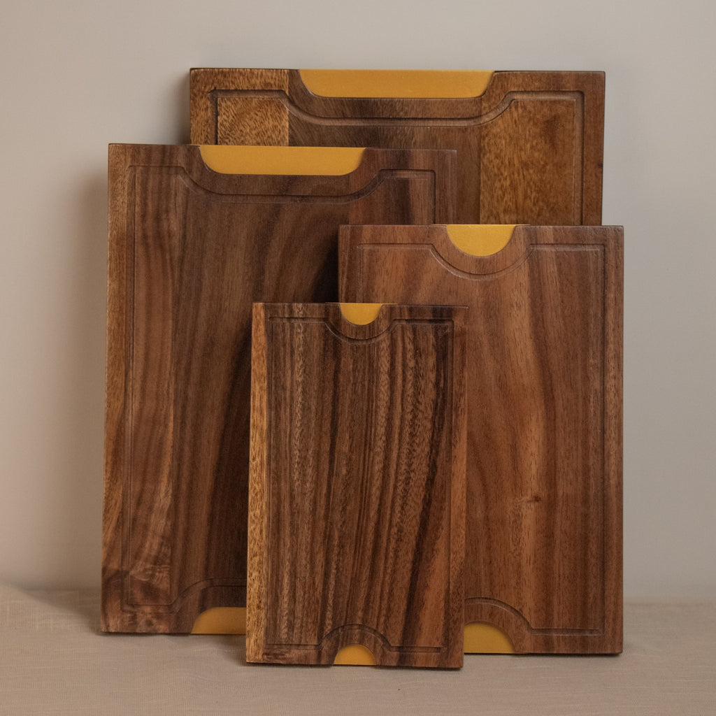 Metal Handle Wooden thick Chopping Board - Kavaṭa