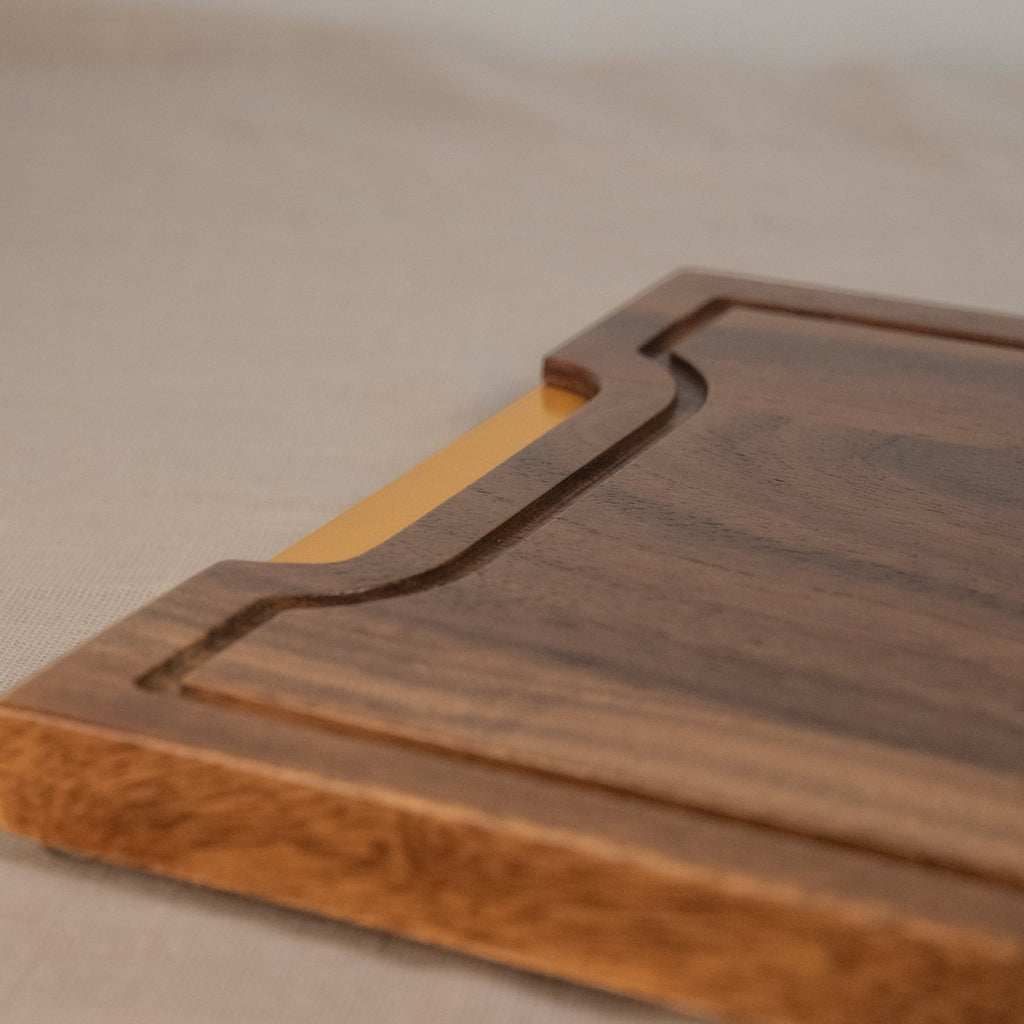 Metal Handle Wooden thick Chopping Board - Kavaṭa