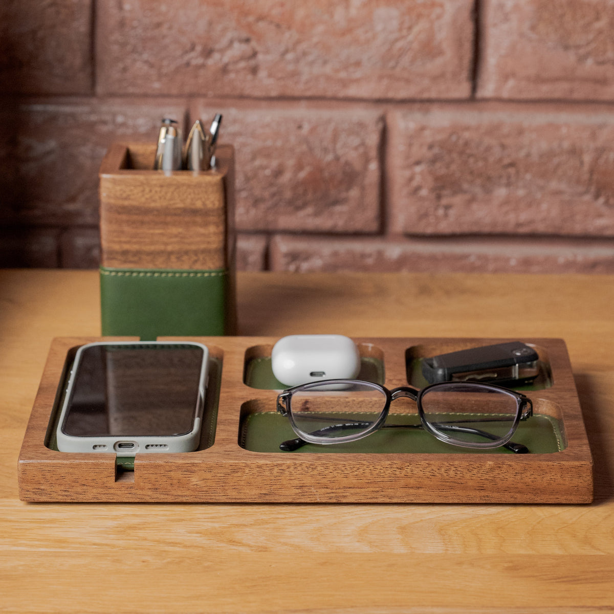 Wooden Valet Tray and Organiser  – Niveśa
